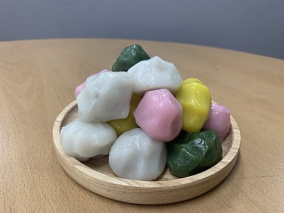 찌지 않은, 추석 오색송편